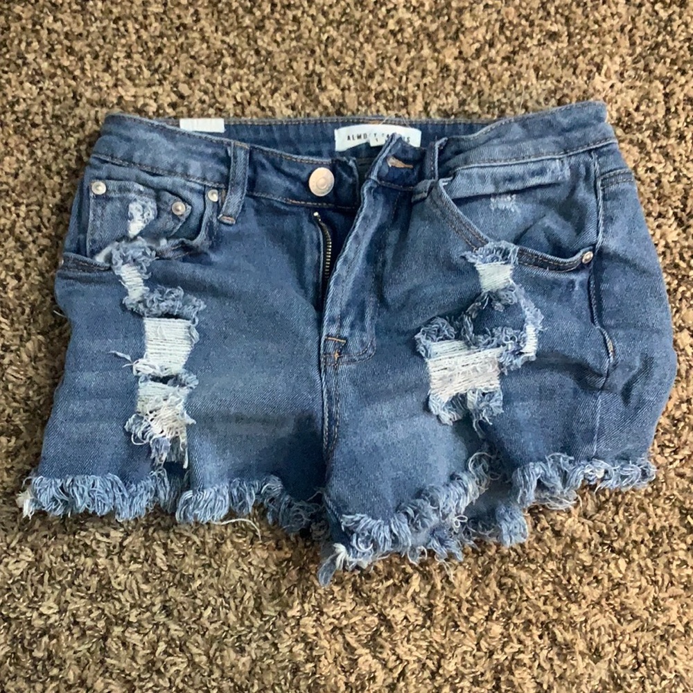 Size 1 ripped mom jeans from ross